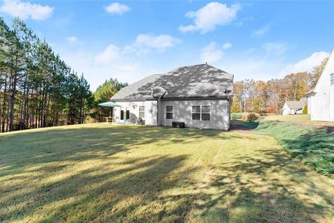 A home in Hoschton