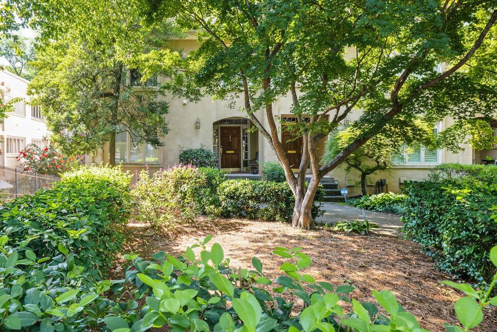 34 28TH Street