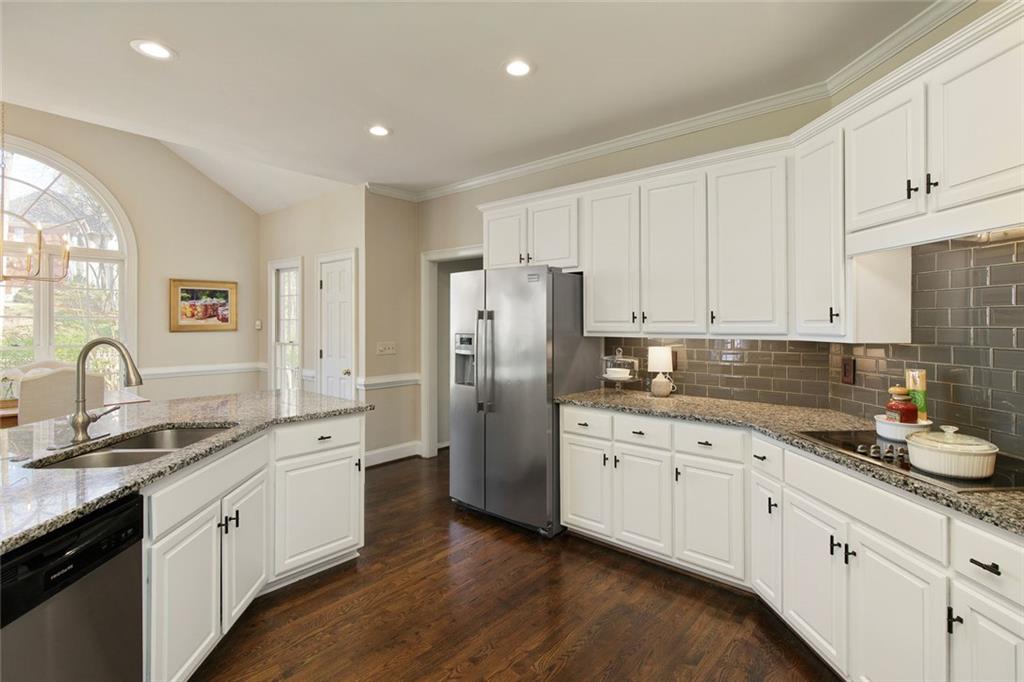 290 Coles Hill Court, Johns Creek, Georgia image 12