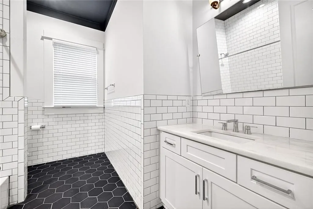 Atlanta, Georgia 30312, United States, 3 Bedrooms Bedrooms, ,2 BathroomsBathrooms,Residential,Active,204891