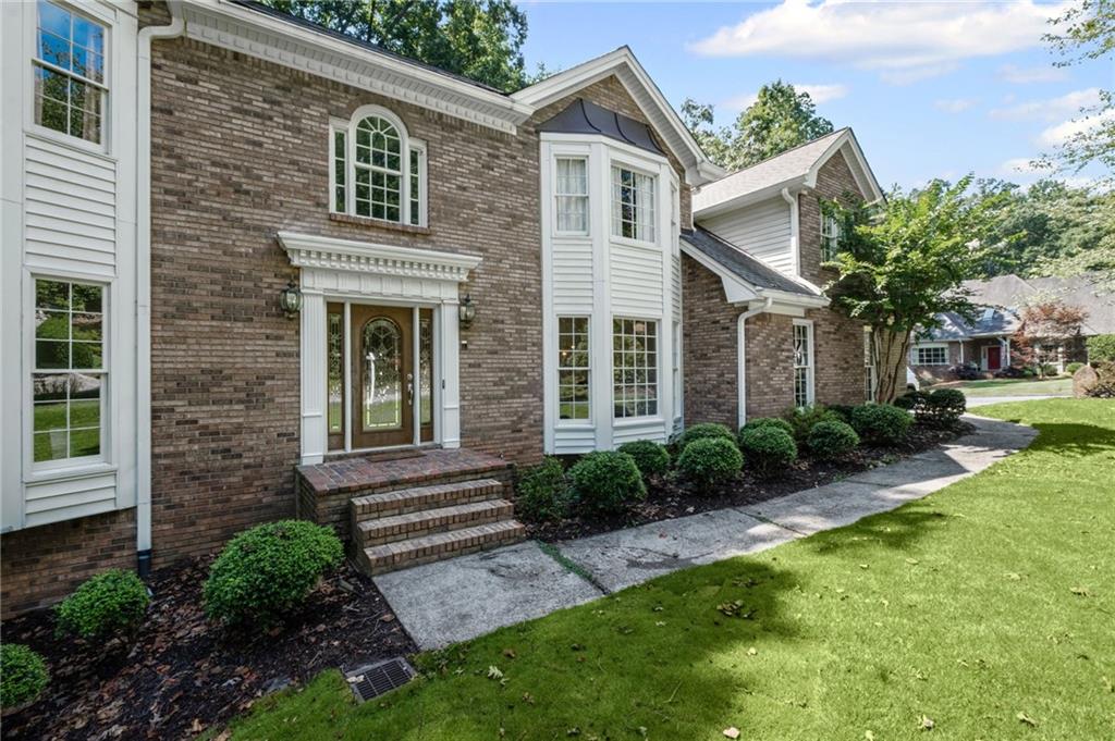 925 Ferncroft Court