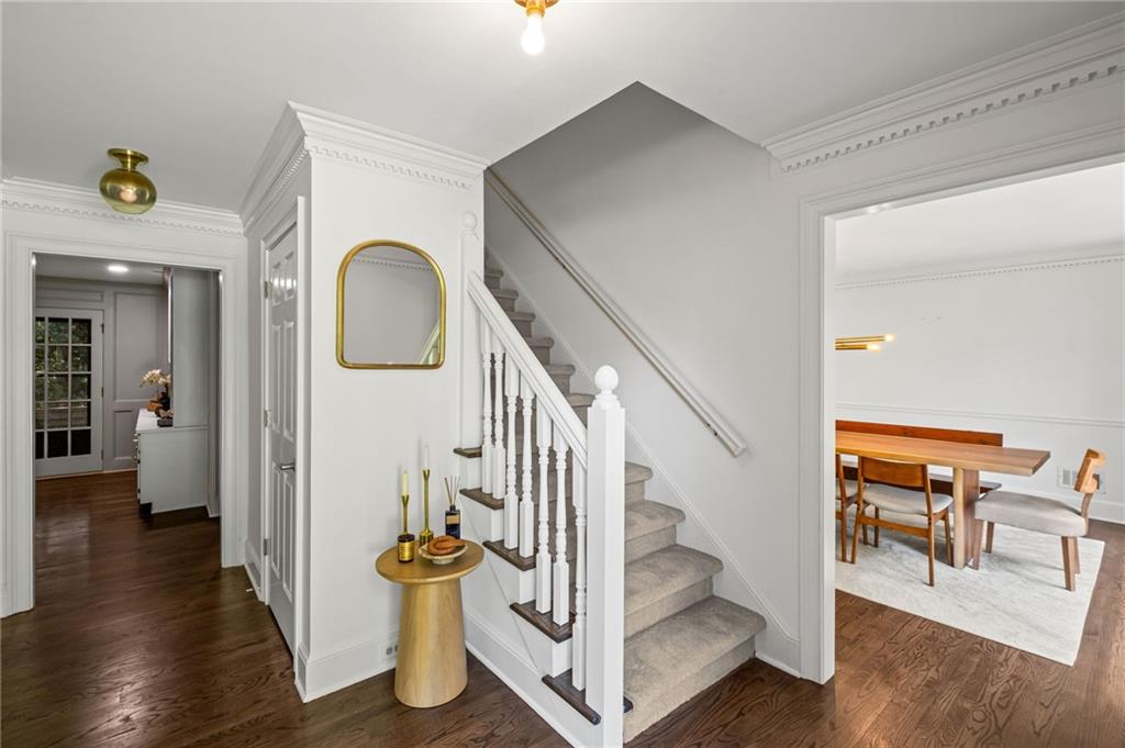 925 Ferncroft Court