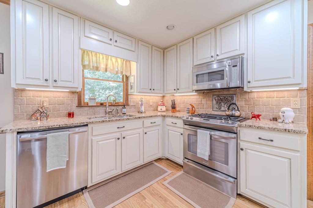4481 Lucerne Place, Lilburn, Georgia image 12