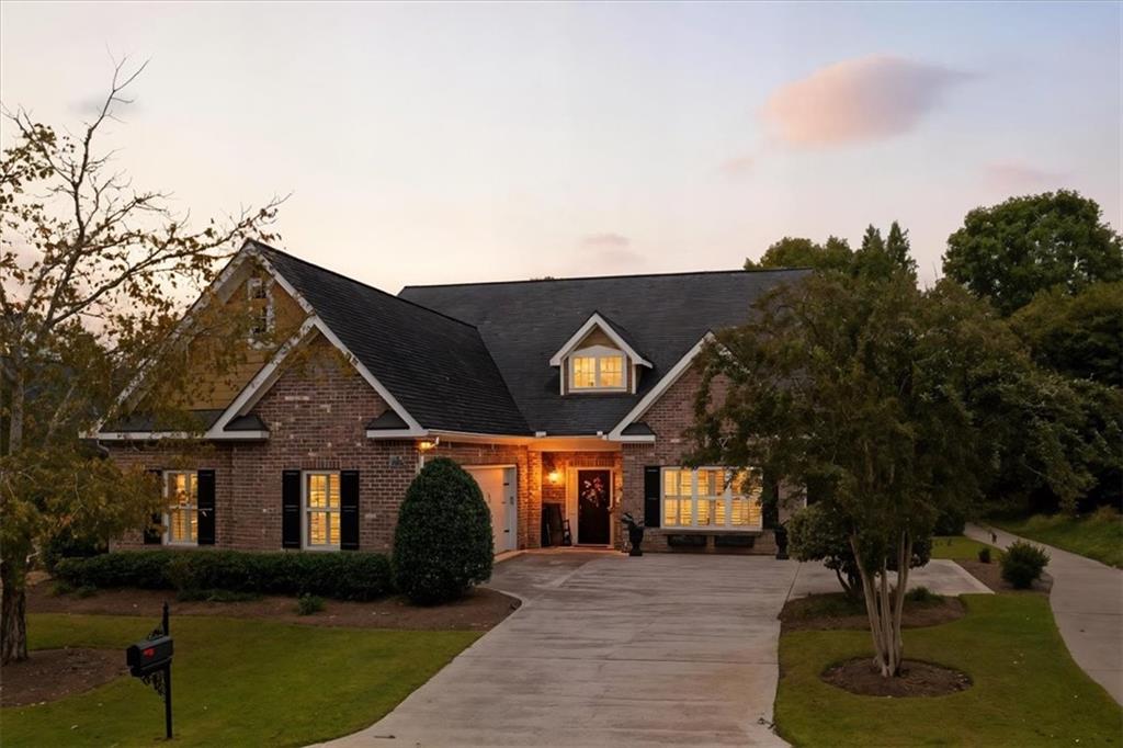 206 Maplecrest Lane SE