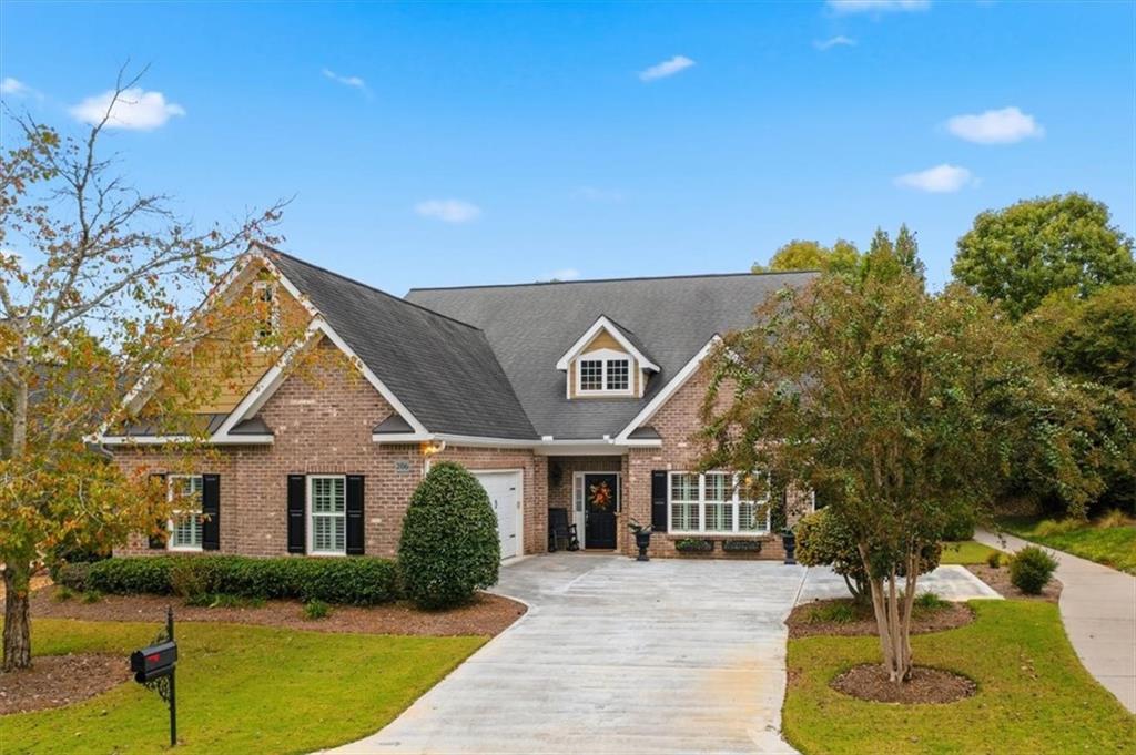 206 Maplecrest Lane SE