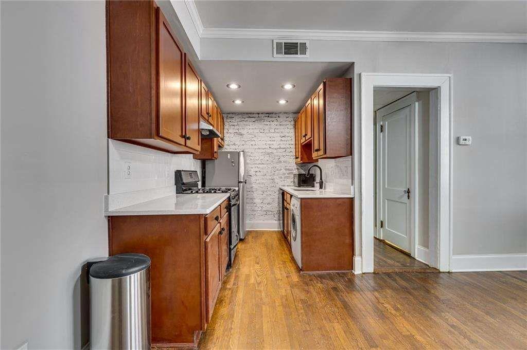 733 Frederica Street NE 7