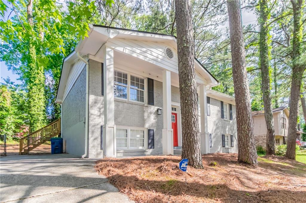 2922 Carriage Lane