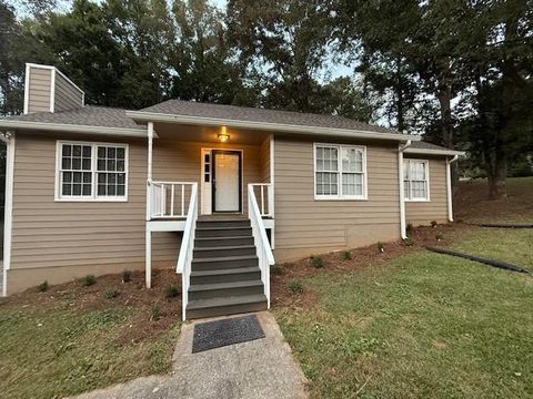 30 Stephen Court Dallas GA 30132