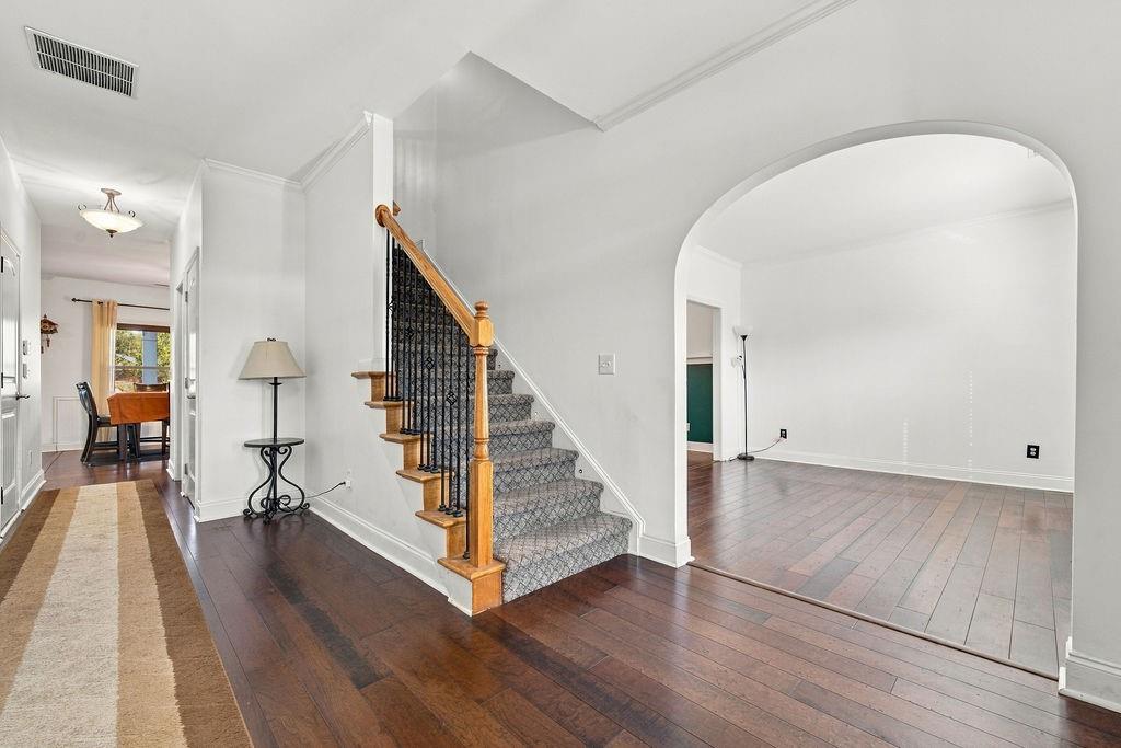 24 Cottage Walk NW