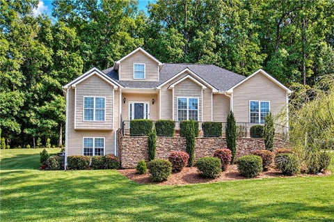 Homes For Sale - 24 Lenox Drive<br/> Cartersville, GA 30121