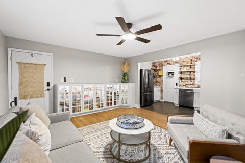 Photo of 394 6th Street NE #2, Atlanta, GA 30308 (MLS # 7681059)