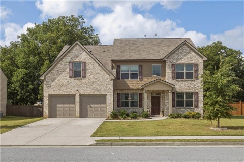 Homes For Sale - 3503 Stonebranch Lane<br/> Loganville, GA 30052