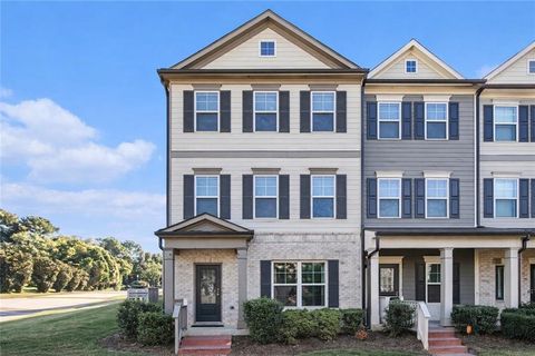 Townhouse For Sale - 3627 Hawthorne Terrace<br/> College Park, GA 30337
