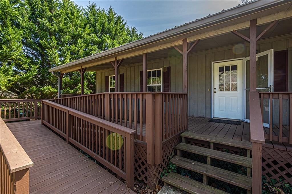 10 Pinewood Drive E