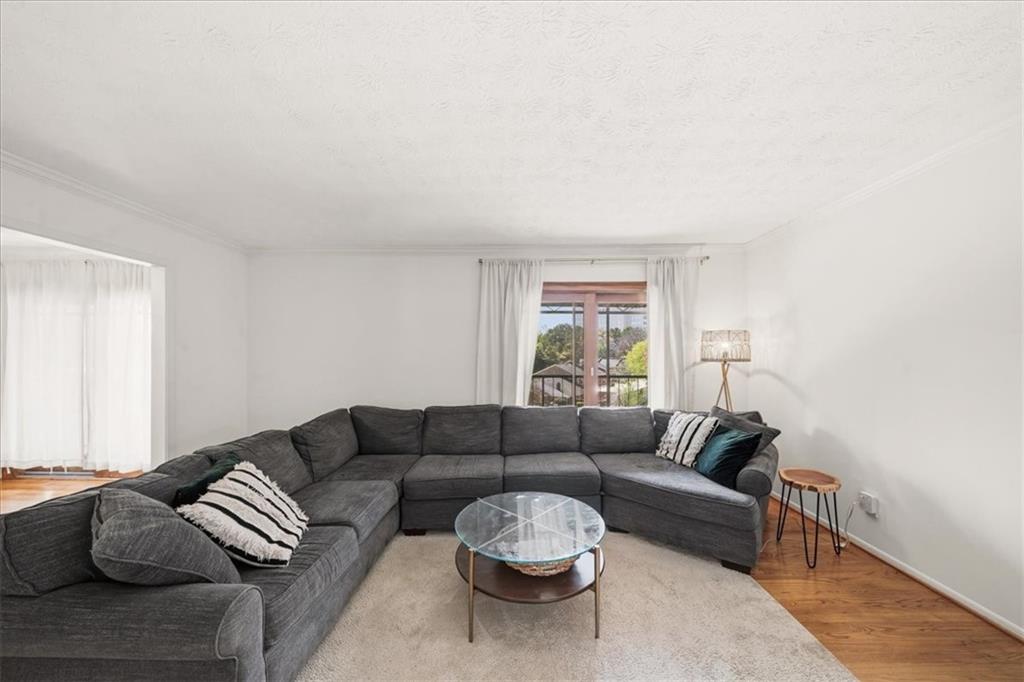 1700 Woodcliff Way NE