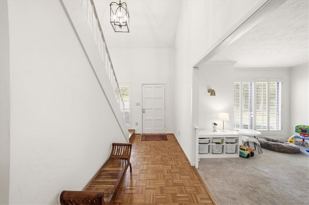 1700 Woodcliff Way NE