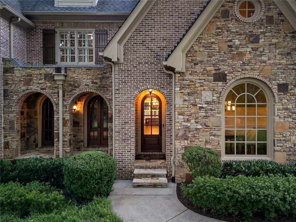 4304 Berkford Circle NE