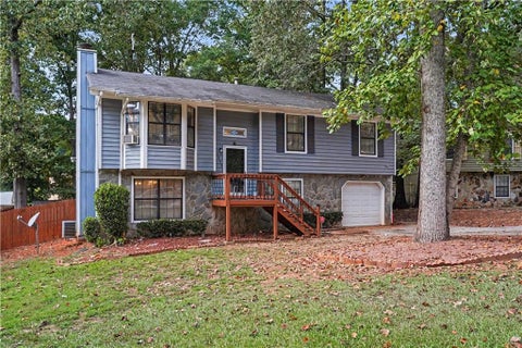 Homes For Sale - 1955 Woodlot Trail<br/> Lithonia, GA 30058