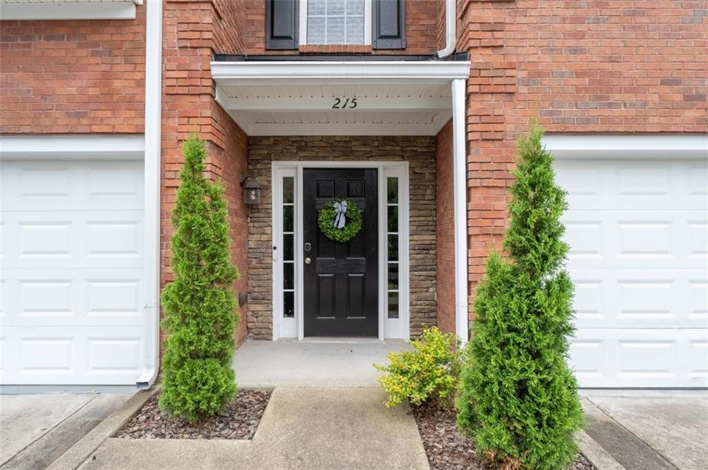 215 Morris Lane