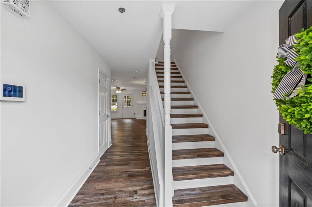 215 Morris Lane