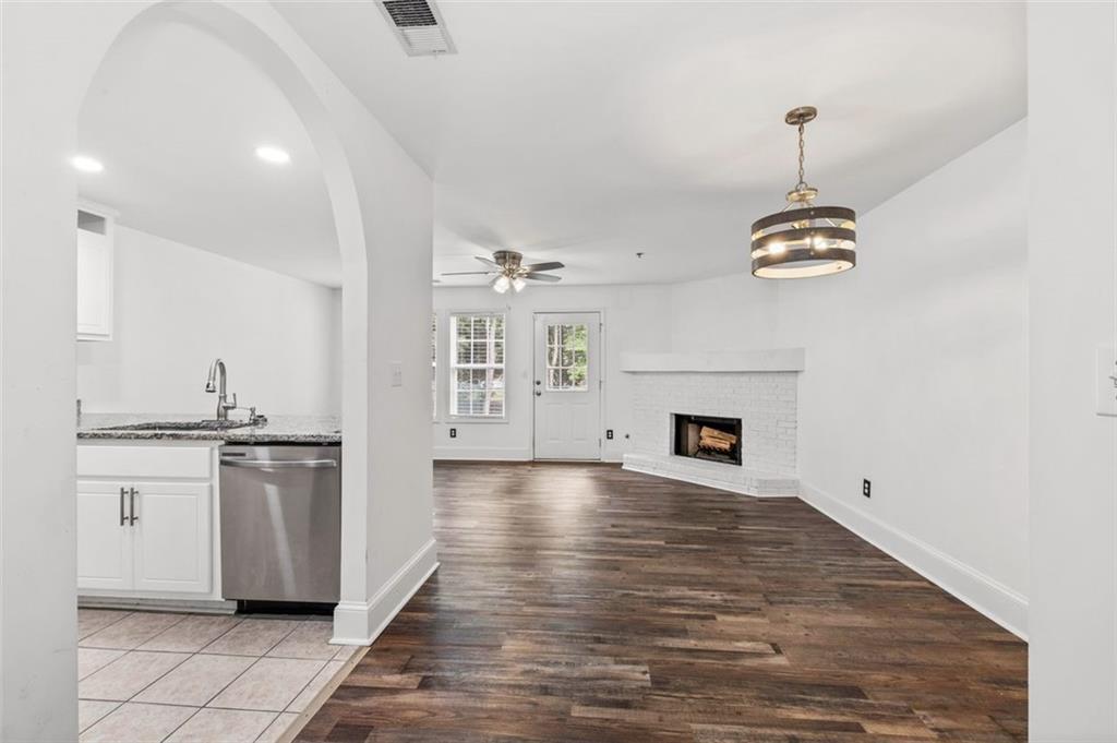 215 Morris Lane