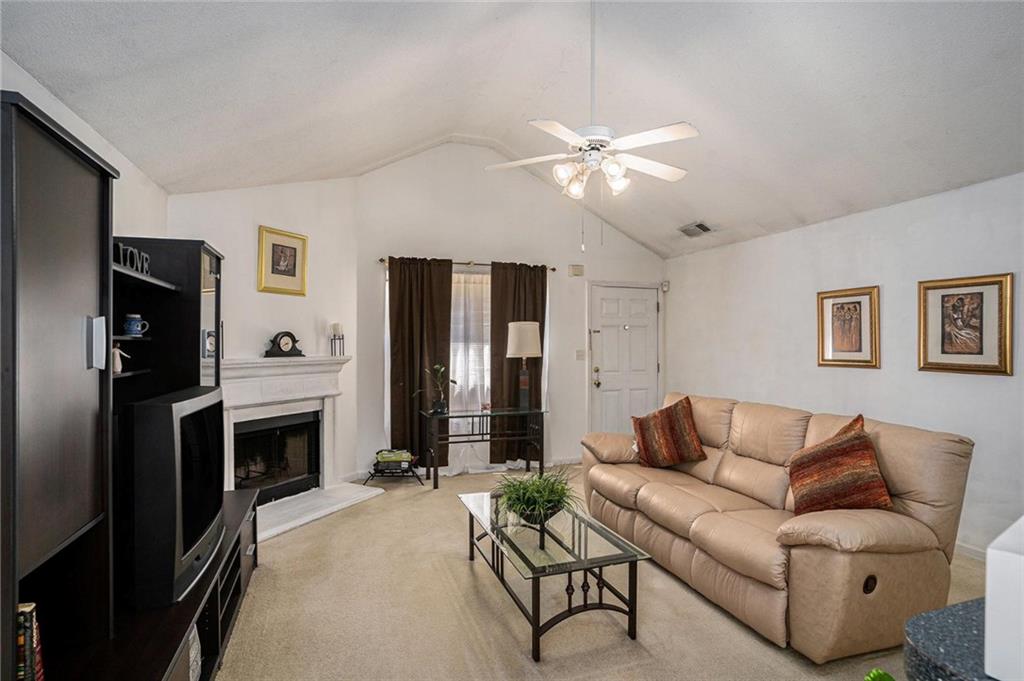 4378 Chestnut Oaks Trace, Lithonia, Georgia image 6