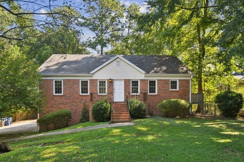 Homes For Rent - 5659 Whispering Pines Road<br/> Mableton, GA 30126