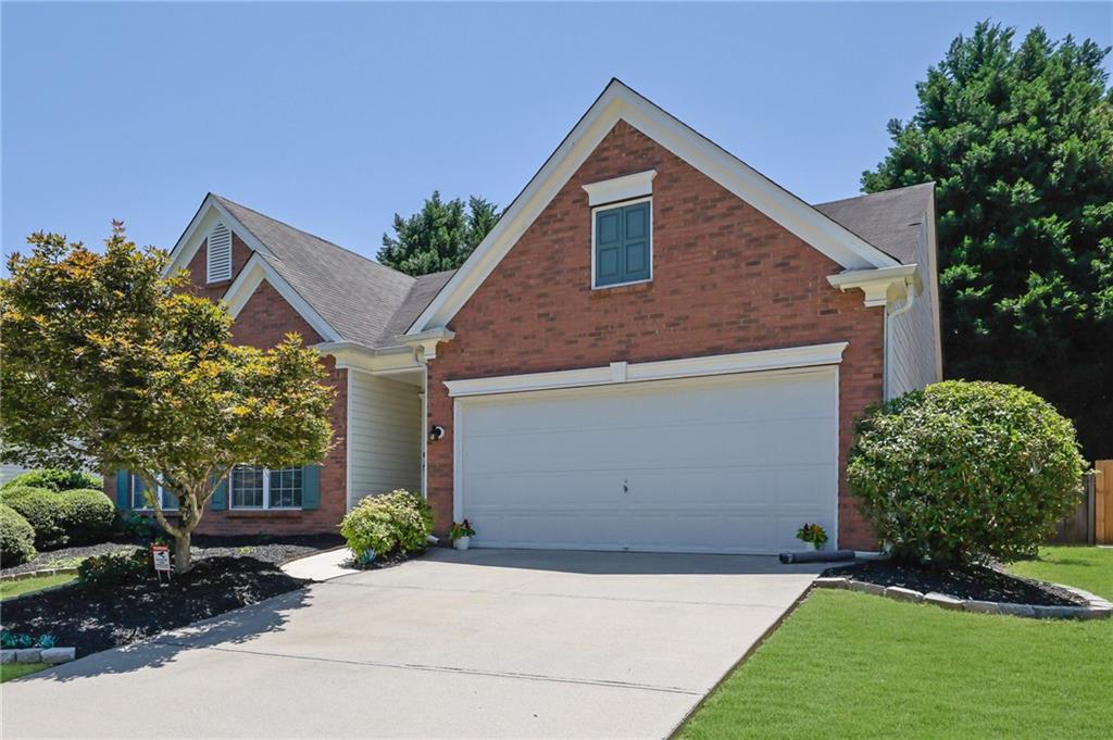 This immaculate 3-bedroom, 2-bath ranch-style home in the sought-after Brookshire community of Woodstock, GA, offers a blend of modern updates and prime location. With new flooring, a brand-new HVAC system, and a new roof installed, it's move-in ready. The open-concept layout features a sunlit family room and a formal dining area, ideal for entertaining. The updated eat-in kitchen boasts quartzite countertops and a gold stainless apron sink. The owner's suite includes a spacious bedroom, a master bathroom with elegant marble tile, and a custom-designed walk-in closet with built-in shelving. Additional bedrooms offer versatility for guests or a home office. Enjoy peaceful mornings in the sunroom overlooking the landscaped, fenced backyard.
Brookshire residents enjoy amenities such as two outdoor pools, two clubhouses, six lighted tennis courts, six lighted pickleball courts, a basketball court, a playground, and scenic walking trails leading to Olde Rope Mill Park. The community's location provides quick access to I-575, downtown Woodstock, and the Outlet Shoppes of Atlanta, offering a perfect balance of suburban tranquility and urban convenience.