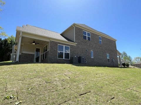 Single Family Residence in Villa Rica GA 2000 Fairway Drive 29.jpg