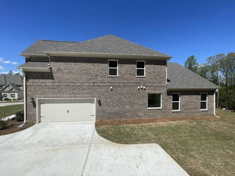 Single Family Residence in Villa Rica GA 2000 Fairway Drive 31.jpg