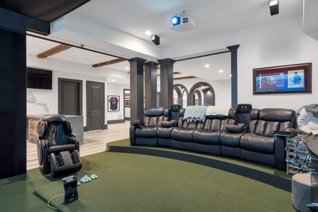 Marietta, Georgia 30067, United States, 7 Bedrooms Bedrooms, ,8 BathroomsBathrooms,Residential,Active,232521