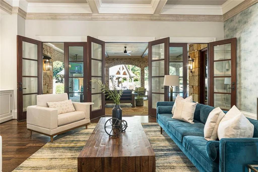 Marietta, Georgia 30067, United States, 7 Bedrooms Bedrooms, ,8 BathroomsBathrooms,Residential,Active,232521