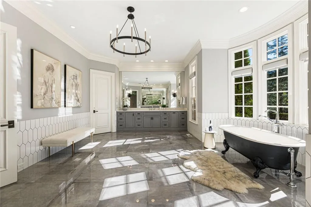 Marietta, Georgia 30067, United States, 7 Bedrooms Bedrooms, ,8 BathroomsBathrooms,Residential,Active,232521