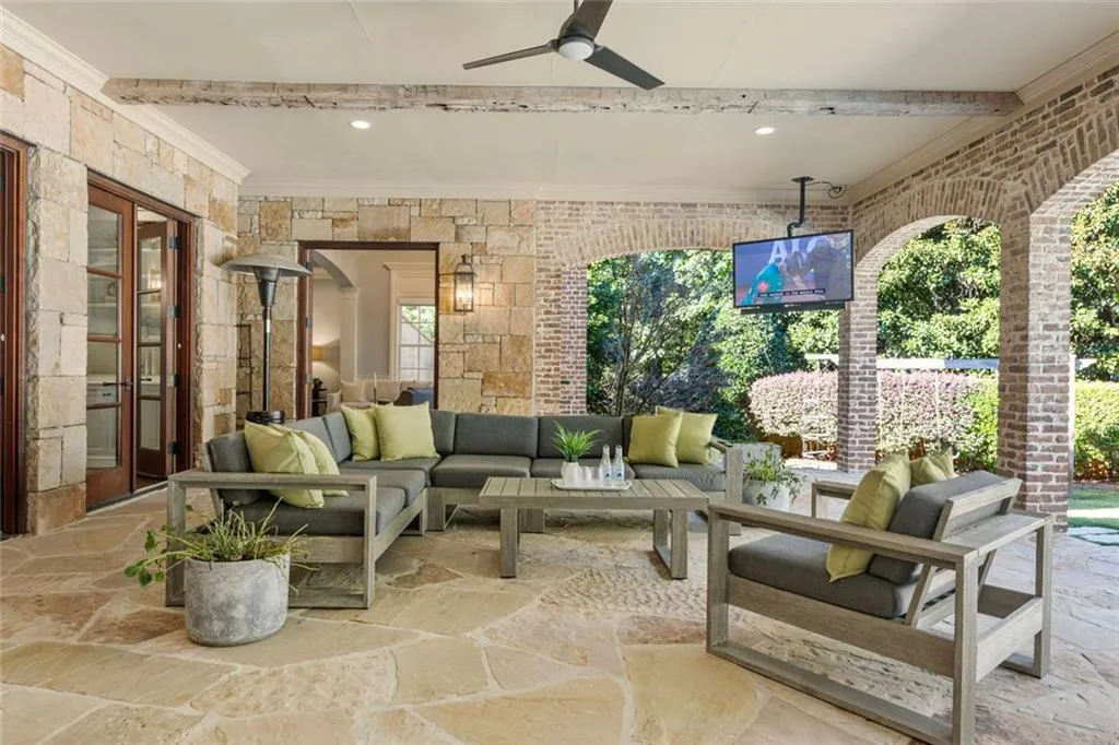 Marietta, Georgia 30067, United States, 7 Bedrooms Bedrooms, ,8 BathroomsBathrooms,Residential,Active,232521