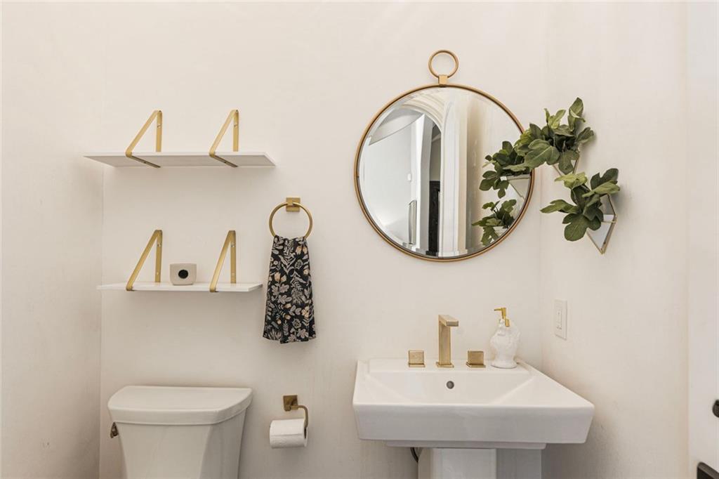 Atlanta Country Club - Residential