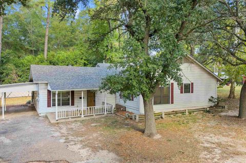 Homes For Sale - 1603 E Main St<br/> Rusk County, Henderson, TX 75652