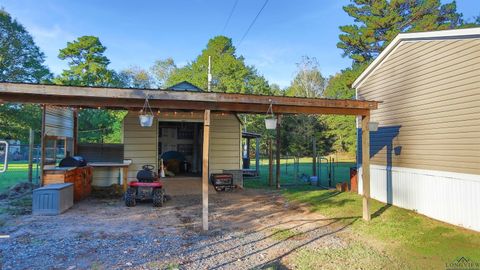 A home in De Berry