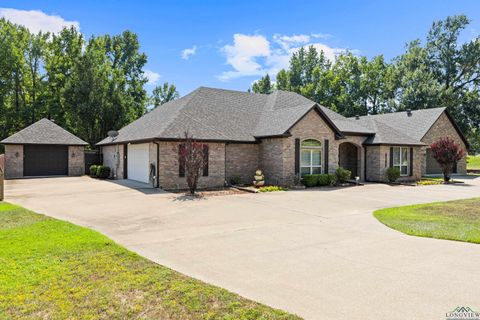 Homes For Sale - 2702 Houston Street<br/> Kilgore, TX 75662