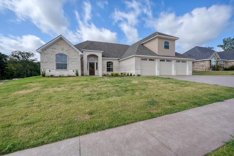 Homes For Sale - 1616 Courtland Ln<br/> Lindale, TX 75771
