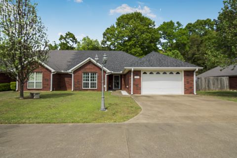 Townhouse For Sale - 1328 Cherokee Trace<br/> Gilmer, TX 75644
