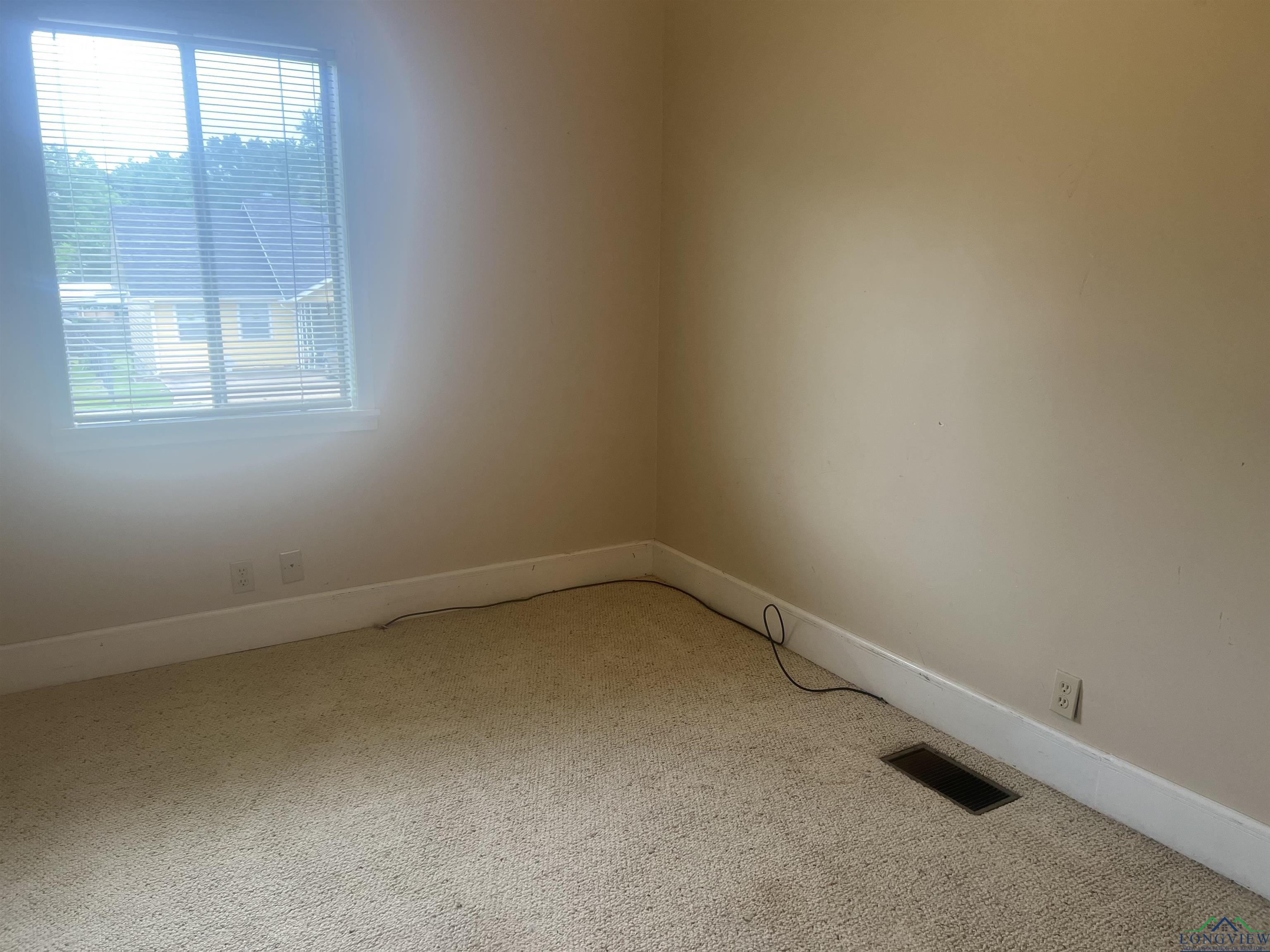 1609 Bomar St, Marshall, Texas image 11