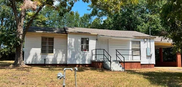 911 WILSON ST, HENDERSON, TX 75652 - Image 01c82a553609a4fbc61106925510aa71/2938244821