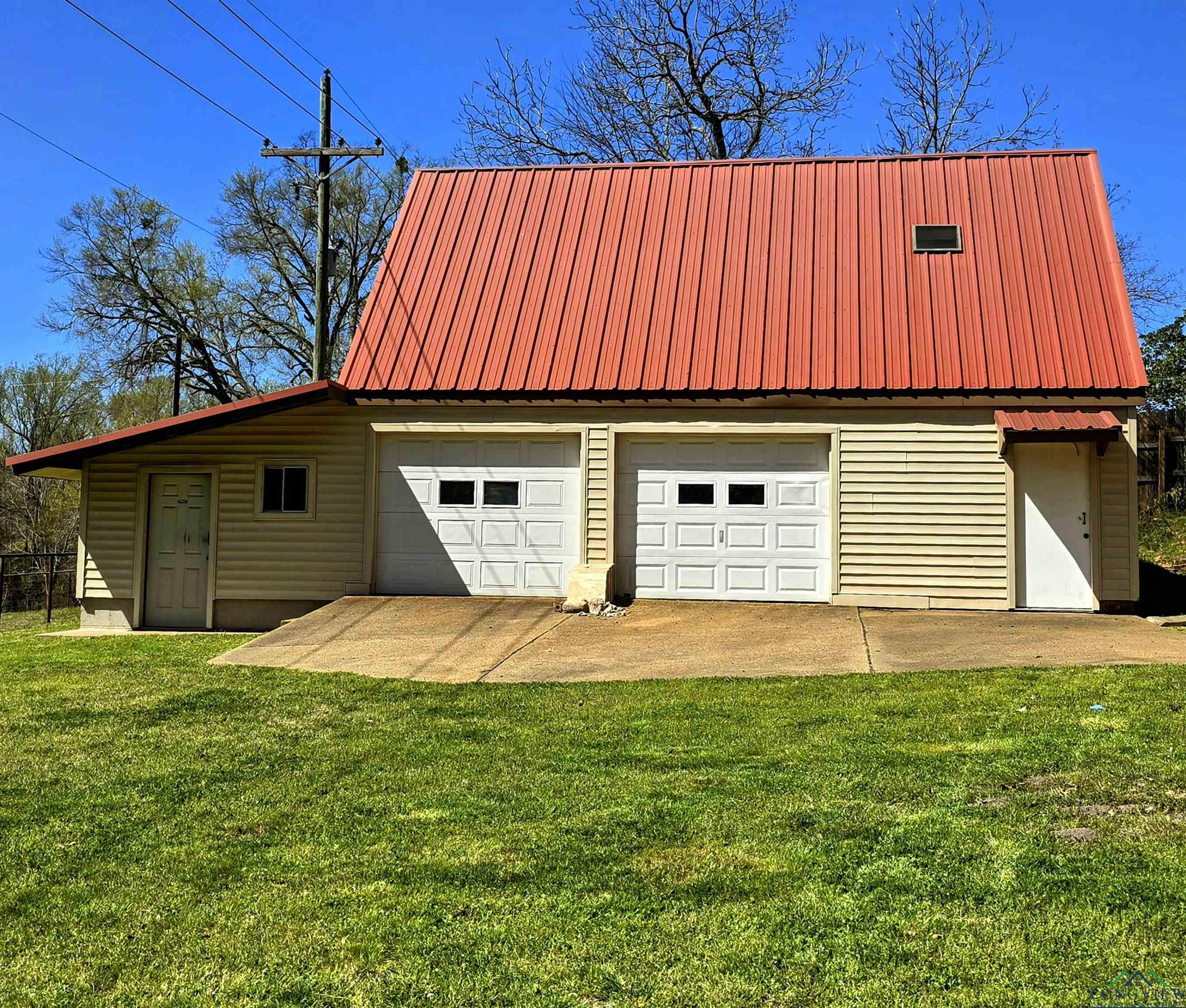 109 Maxine St, Mineola, Texas image 2