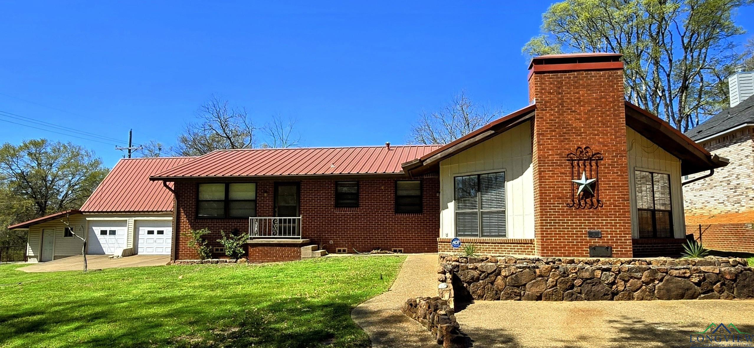 109 Maxine St, Mineola, Texas image 1