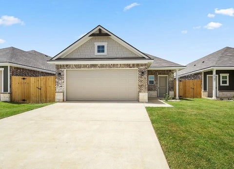 Homes For Rent - 203 Maplewood Circle<br/> Gregg County, Longview, TX 75605