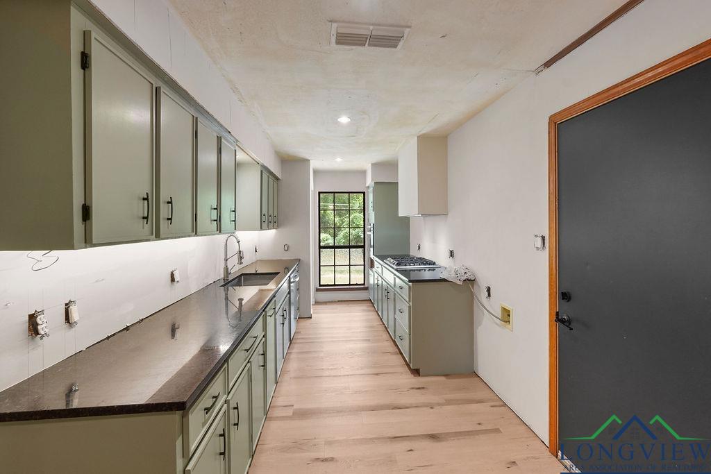 407 Oak St, Longview, Texas image 13
