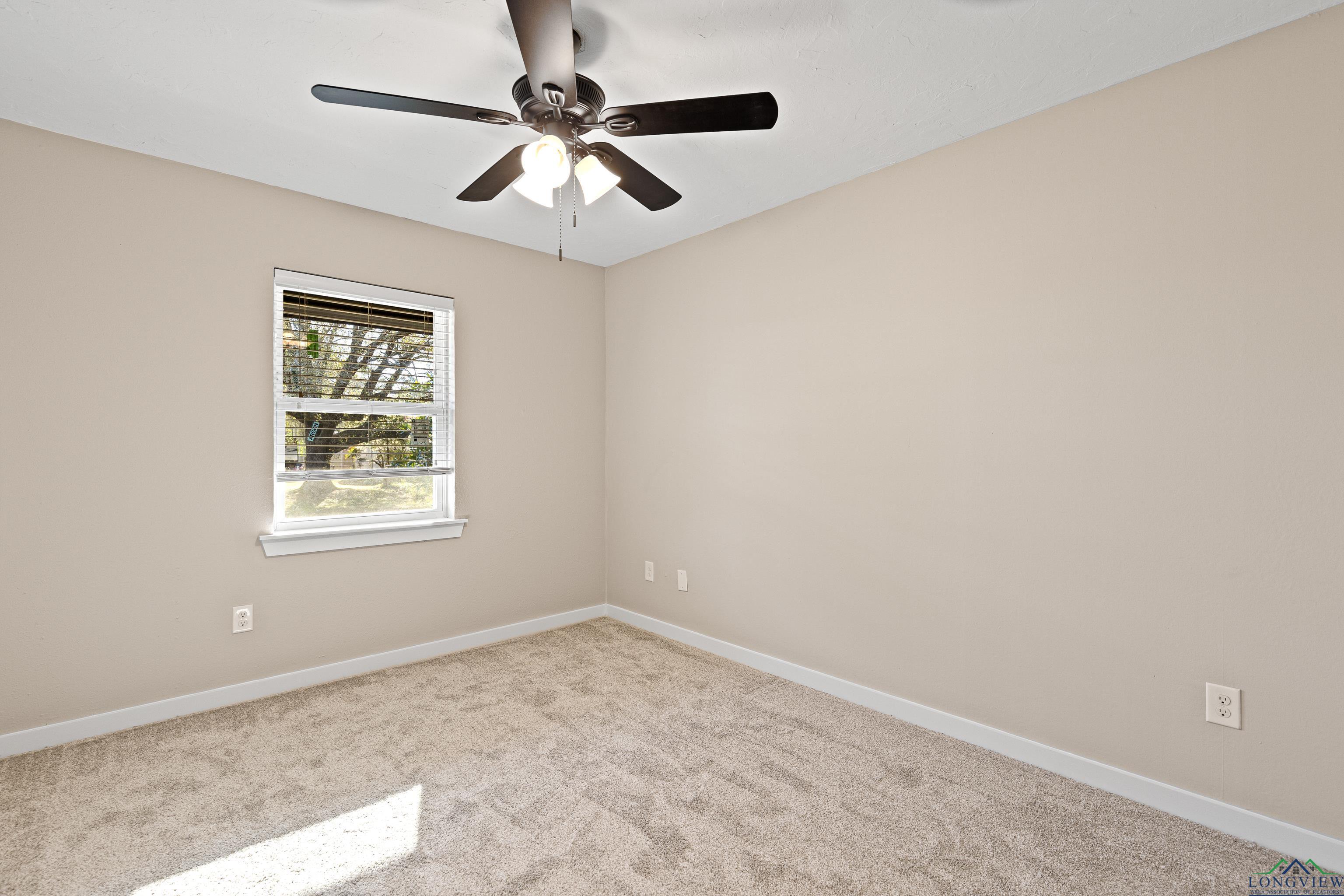605 Daniel Street, Gladewater, Texas image 23