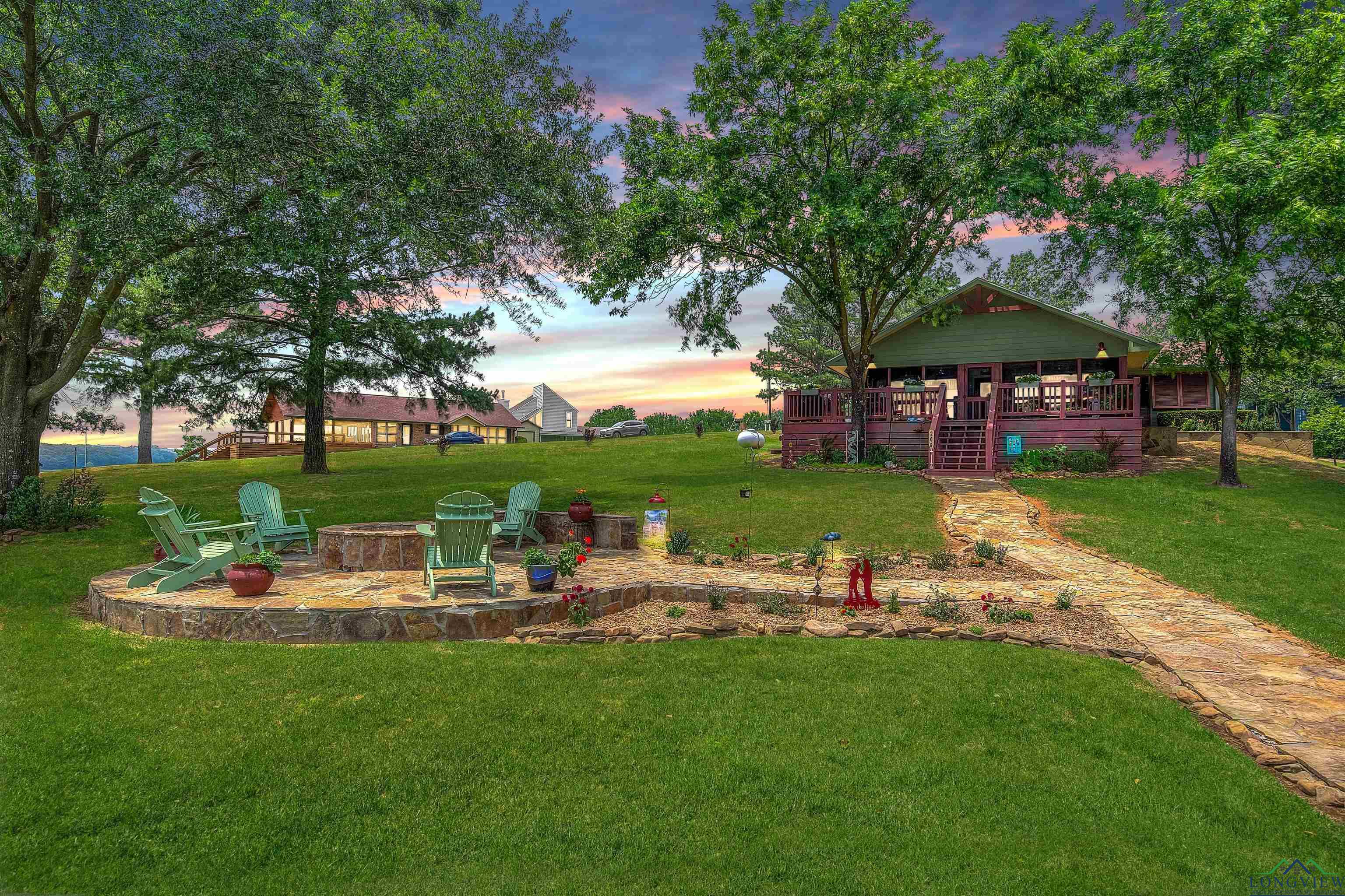 209 Rocky Point Rd, Mount Vernon, Texas image 3