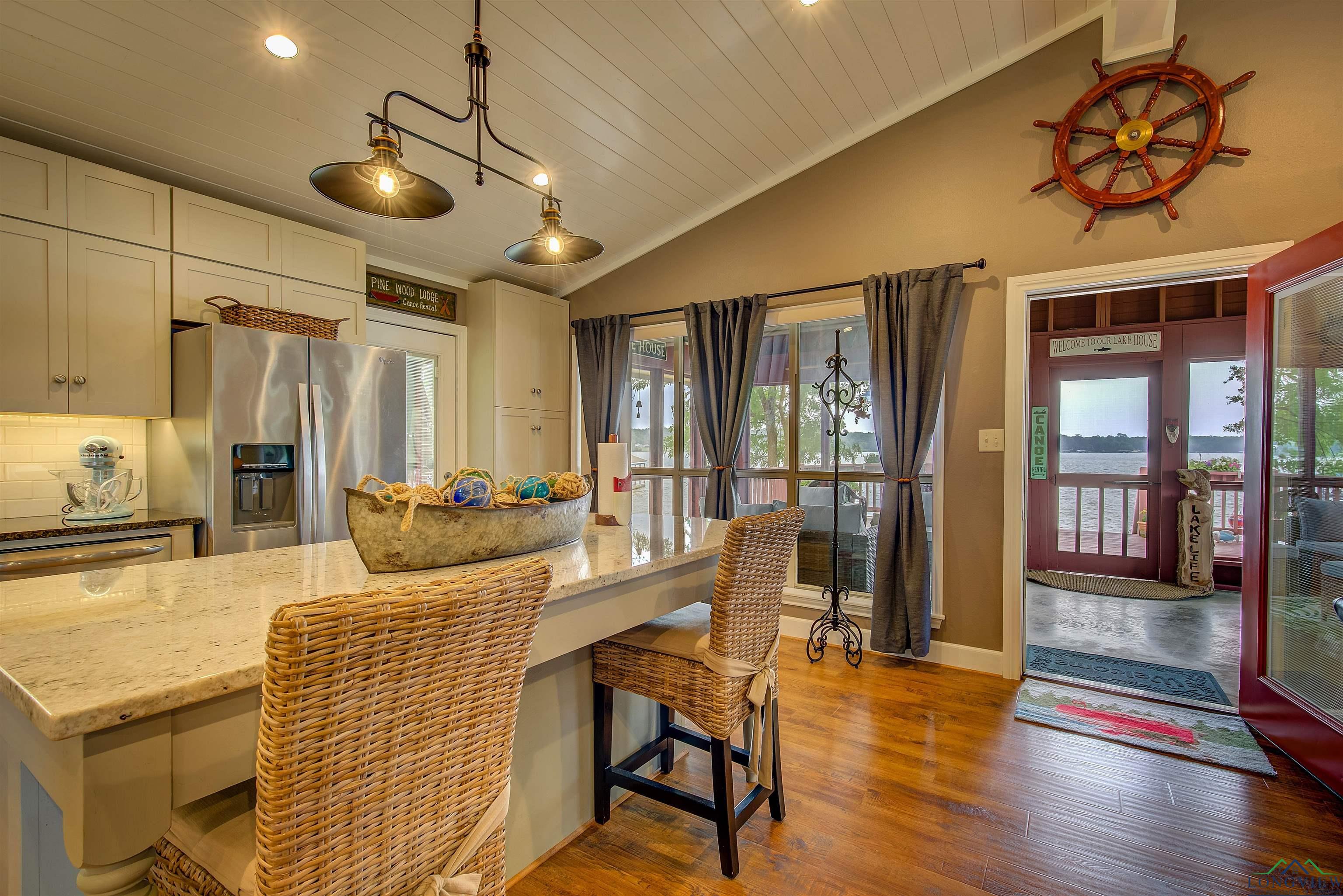 209 Rocky Point Rd, Mount Vernon, Texas image 4