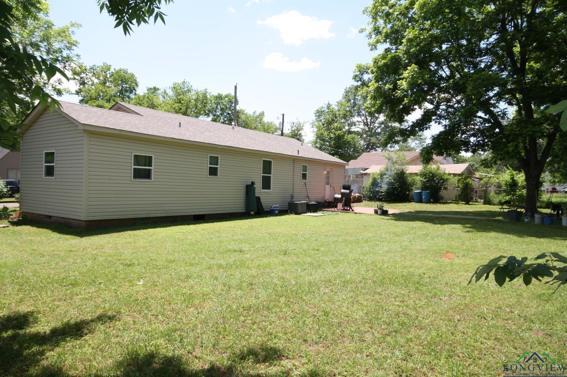 205 W Jones St, Longview, Texas image 10